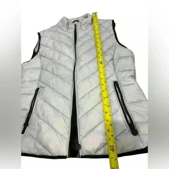 Moose Knuckles Canada Puffer 100% Nylon Women’s Vest XL - Picture 11 of 11